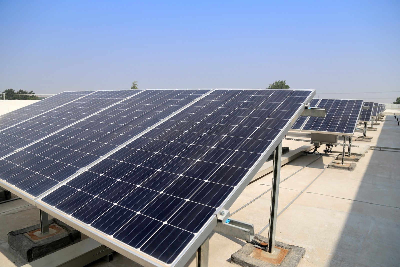 Generator vs Solar: Which Is Cheaper in Nigeria